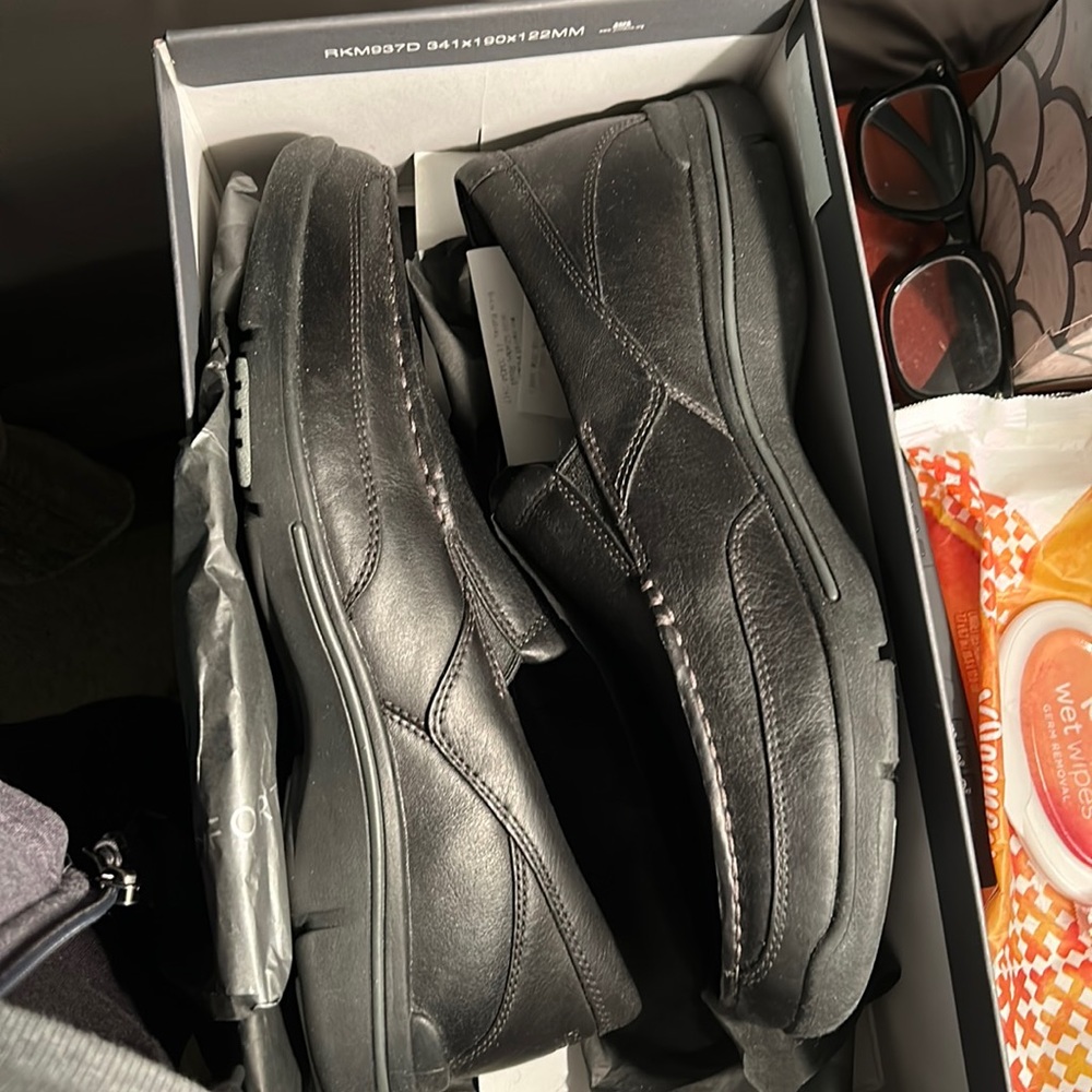Brand new in box mens rockports